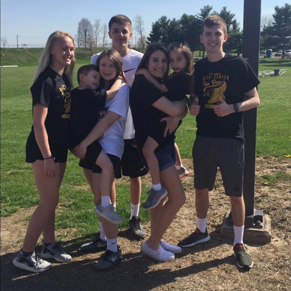 Meet your Posher, Zachary